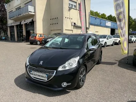 Peugeot 208 1.6 HDI 115CV