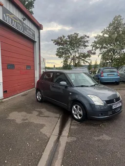 Suzuki swift new 1.3 glx 5 portes