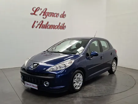 207 1.6 hdi 90 ch Premium / Climatisation / Régulateur ‘’ Distribution & pompe à eau ‘’ neuves