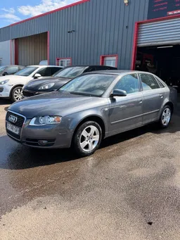 AUDI A4 Série 2 Phase 2 (8EC) 2.0 TDi 16V 140cv