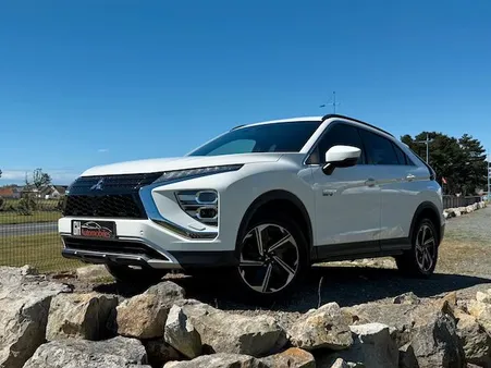 Mitsubishi eclipse cross 2.4 mivec phev 188ch intense 4wd
