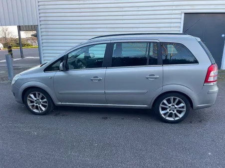 Opel Zafira 1.8 essence 140ch chevaux