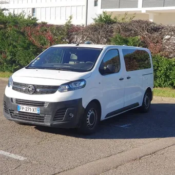 Opel Vivaro Ambulance