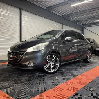 Peugeot 208 1.6 THP 200CH GTI