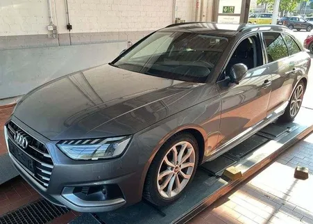 Audi A4 advanced 40 TDI quattro