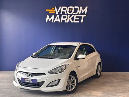 HYUNDAI i30 1.6 D 110ch Intuitive - SUIVI COMPLET - BLUETOOTH - RADAR ARRIÈRE
