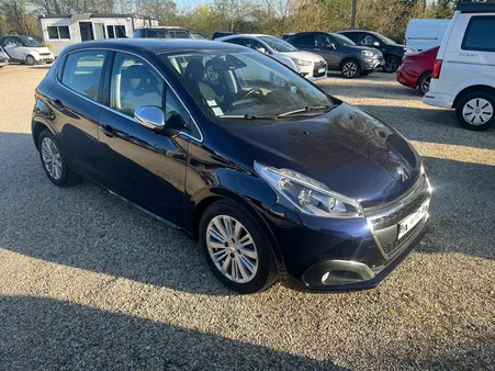 Peugeot 208 1.5l Hdi 102cv Allure