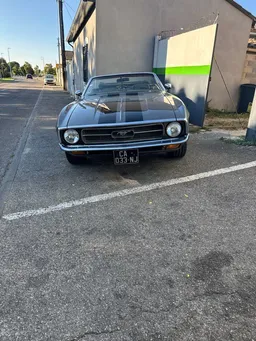 Ford mustang V8 cabriolet