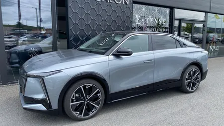 DS N°8 230 ch FWD Standard Range Etoile