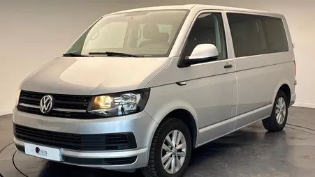 VOLKSWAGEN Multivan 2.0 TDI Multivan Comfortline Attelage Lit + Table
