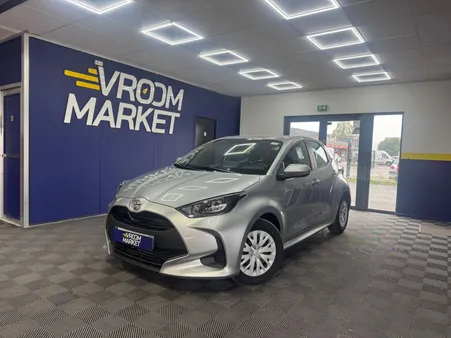 TOYOTA Yaris 1.0 69ch Dynamic - 2025 - 80 km - Faible kilométrage - LED - ETAT NEUF