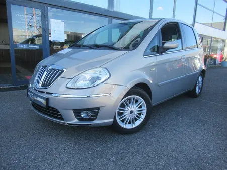 Lancia Musa 1.3 Multijet 16v 90 ch Platino