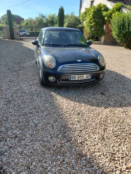 Mini cooper essence bon état an 2008