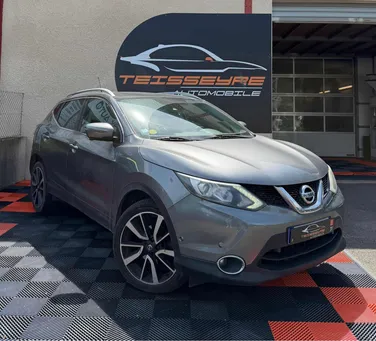 Nissan qashqai 1.5 dci 110 tekna - camera360 - panoramique