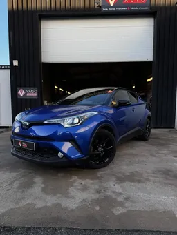Toyota C-HR 122h Graphic 2WD E-CVT