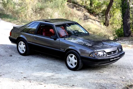 FORD Mustang Foxbody LX 5.0 V8 (1991) - Restaurée & Upgradée - CG Collection
