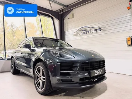 Porsche Macan 2.0 245 cv gris volcano