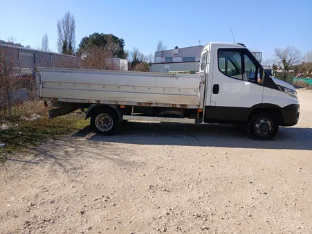 IVECO Daily Plateau – 04/08/2016 – 319 000 km