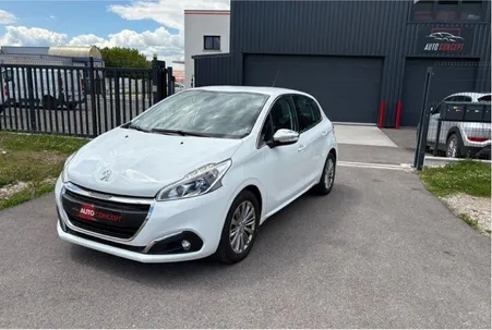PEUGEOT 208 1.2 110CH S&S ALLURE CarPlay / Caméra de recul