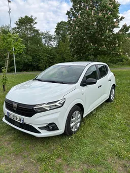 Dacia sandero 1.2 16 V SCE 75 cv 1 ere main