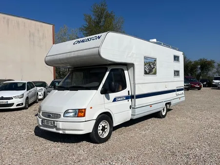 Ford TRANSIT CAMPING CAR 2.5L TD 101 CHEVAUX DIESEL tres bon moteur et tres beau salon