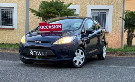Ford Fiesta 1.2 Ess 60 Ch Finition Trend Pack*Une Véhicule Prop(Garantie inclus) et Une Citadine conquête*Auxiliar/USB/Clim/L’imitateur-Regulateur