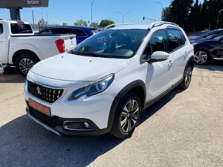 Peugeot 2008 1.2l 110ch Allure 1ere main