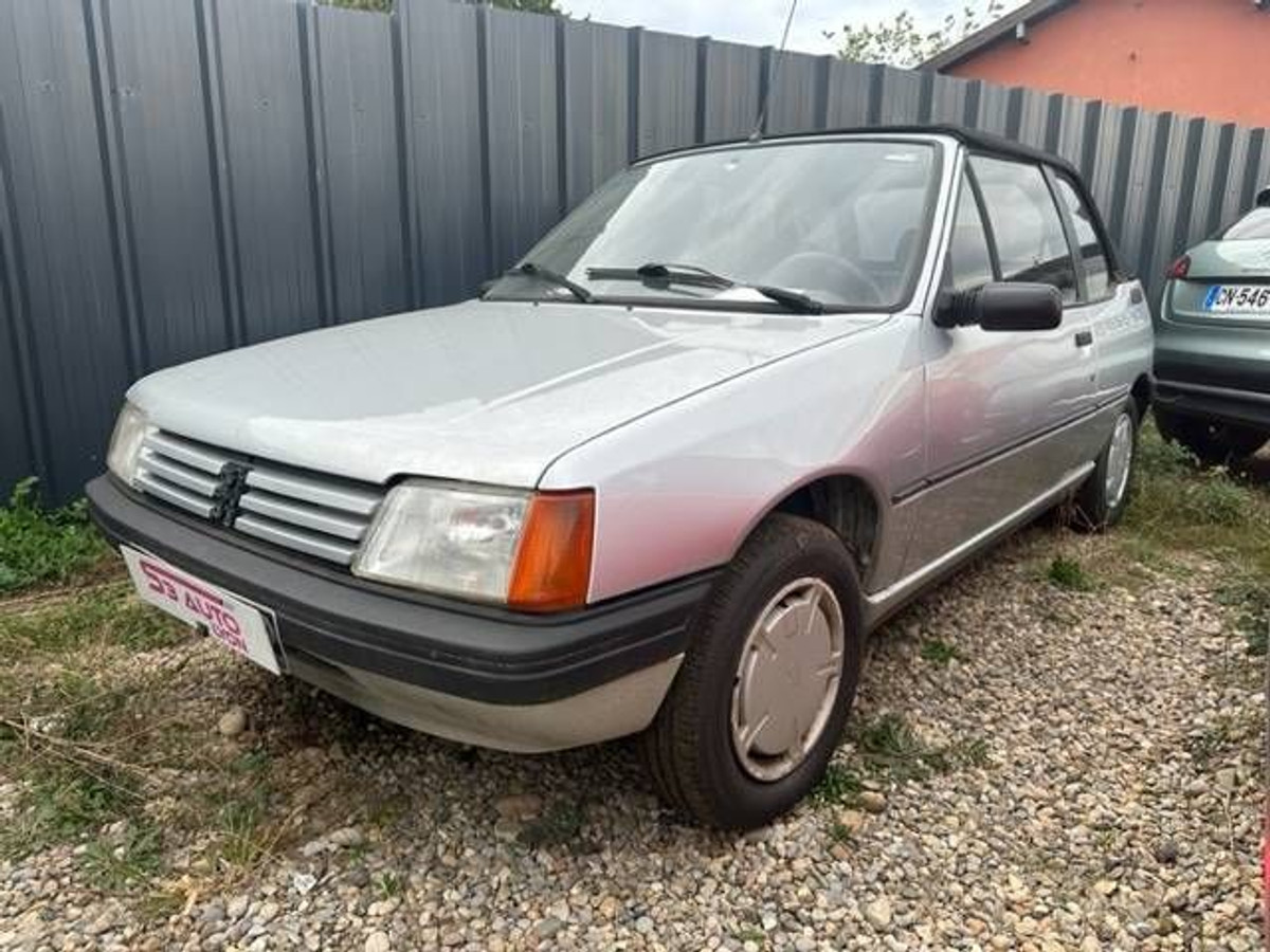Peugeot 205