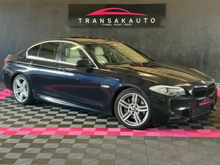 BMW SERIE 5 F10 535d 300ch Sport Design A / TOIT OUVRANT / SIÈGES CHAUFFANTS / CAMÉRA