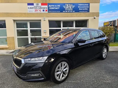 Skoda Octavia COMBI 1.0 TSI 110CH MHEV e-TEC STYLE DSG7 (360e/mois) - 1ere MAIN SUIVI SKODA