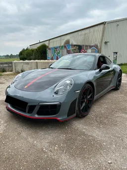 PORSCHE 911 991.2 Carrera 4 3.0 370