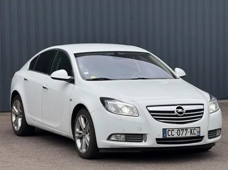 Opel insignia 2.0 cdti 160 ecoflex cosmo 5p