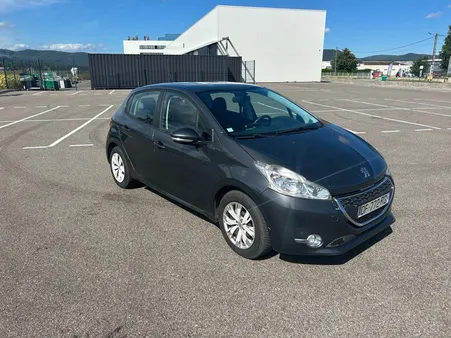 Peugeot 208 Essence 2014