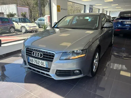 AUDI A4 b8 2.0 tdi 143 cv