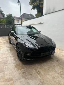 ASTON MARTIN DBX 707 - 4.0 V8 biturbo 707ch