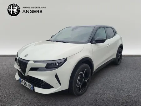 Alfa Romeo Junior 1.2 Ibrida 145 ch eDCT6 Q4 Premium