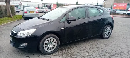 121 000 KM OPEL ASTRA 1.4 i TURBO 140 CV