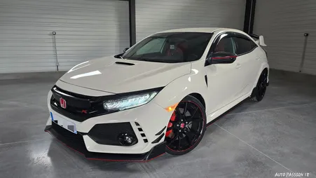 Superbe Honda Civic Type R GT Fk8 320 Ch Française Entretien Complet à jour Caméra Seuils de portes + Becquet + coques de rétroviseurs Carbone Pack Illumination Ligne Invidia ( origine fournie )
