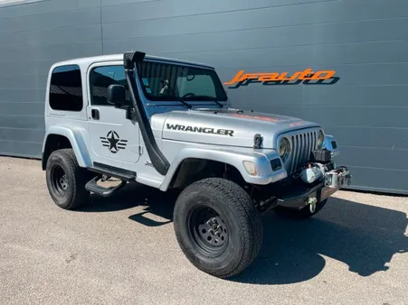 Jeep Wrangler 4.0 L BVA HARD TOP