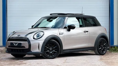 MINI COOPER (F56) LCI 1.5L 136CV CAMDEN BVM – (Suivi complet / Toit ouvrant, sièges & volant chauffants, feux adaptatif, CarPlay… / 1ère main) ✅