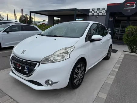 Peugeot 208 BUSINESS 1.6 e-HDi 92ch FAP BVM5 BLUE LION