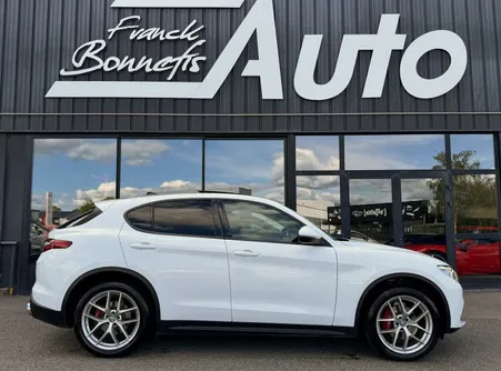 Alfa romeo STELVIO 2.0 280 Ch SUPER Q4 AT8 / Toit ouvrant / Camera / Français