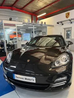 Porsche Panamera 4S