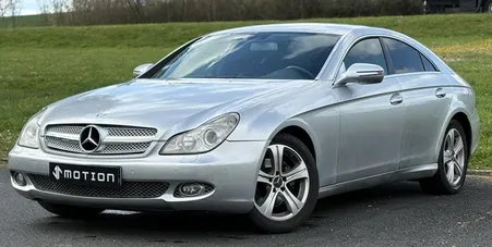 Garantie 12 mois Mercedes-Benz Classe CLS I 320 3.0 L 225 ch V6 Turbo / Bluetooth / LED Ambiance / Régulateur de vitesse / GPS CARTOGRAPHIQUE / Radars de recul