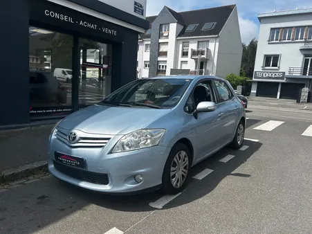 TOYOTA AURIS D-4D Lounge