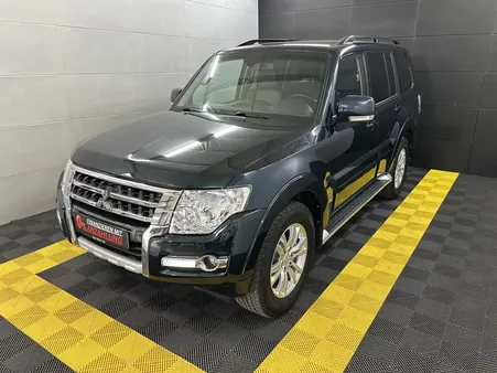 Mitsubishi Pajero 3.2 DI-D Edition 100 7 Places - malus inclus - 190 ch