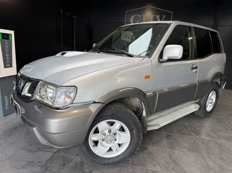 Nissan TERRANO II NISSAN TERRANO II 3,0L D 154Ch 4X4 3 PORTES