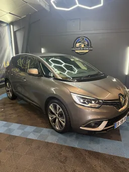 RENAULT Scenic IV 1.6 dCi EDC6 161 cv Boîte auto