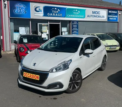 Peugeot 208 1.2 / boite automatique "25 000 kms"