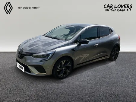 RENAULT Clio E-Tech full hybrid 145 Engineered